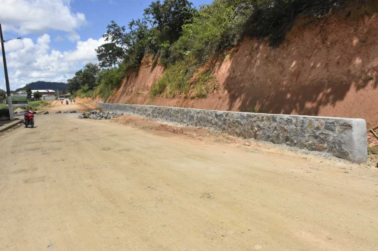 Camacã: Começou o Calçamento da rua “B” próximo a Kito Pneus 
